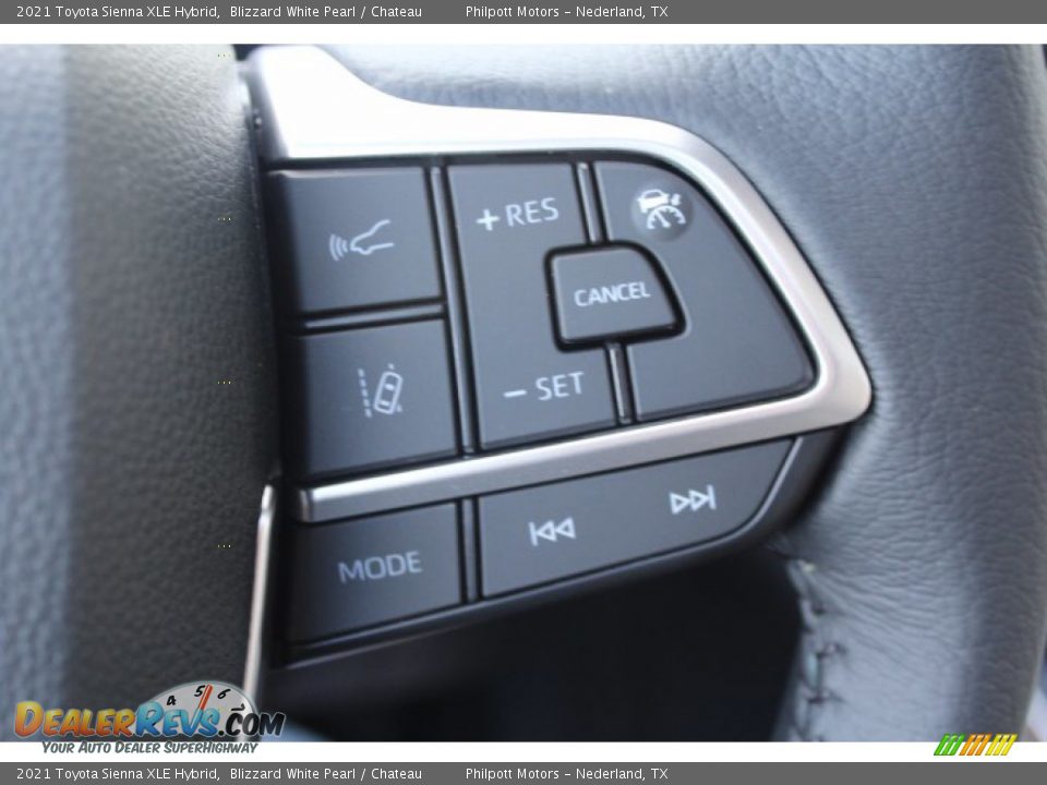 2021 Toyota Sienna XLE Hybrid Blizzard White Pearl / Chateau Photo #12