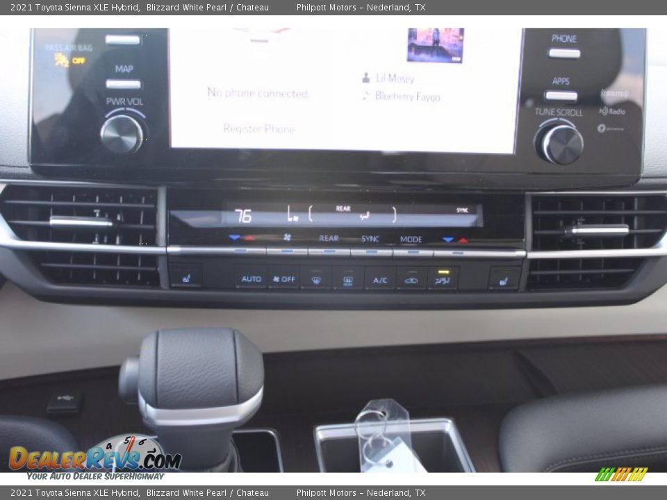 2021 Toyota Sienna XLE Hybrid Blizzard White Pearl / Chateau Photo #16