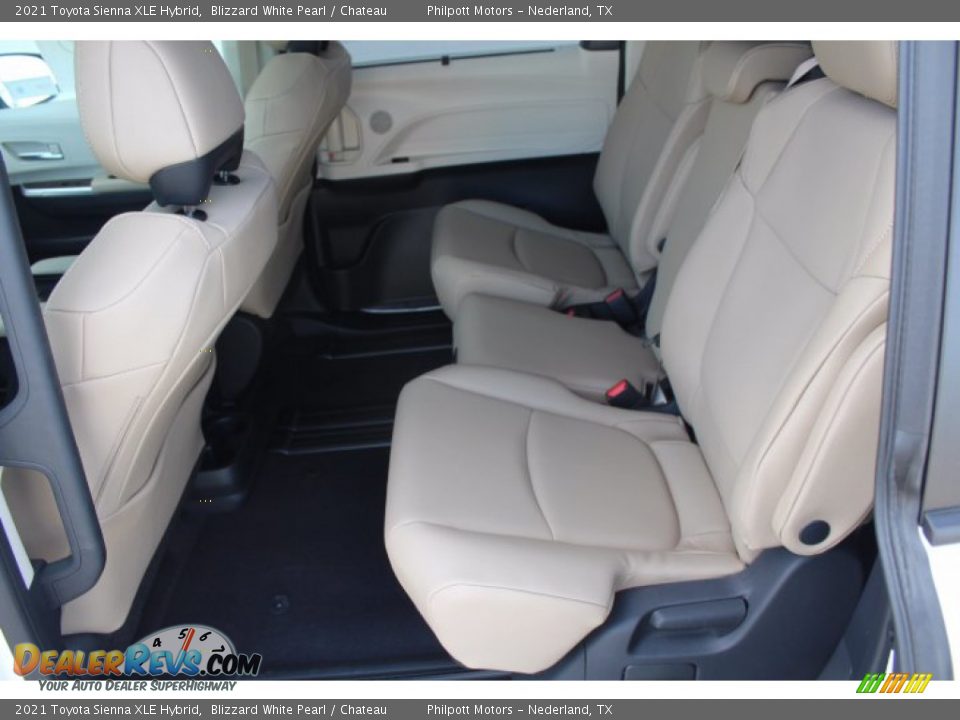 2021 Toyota Sienna XLE Hybrid Blizzard White Pearl / Chateau Photo #20
