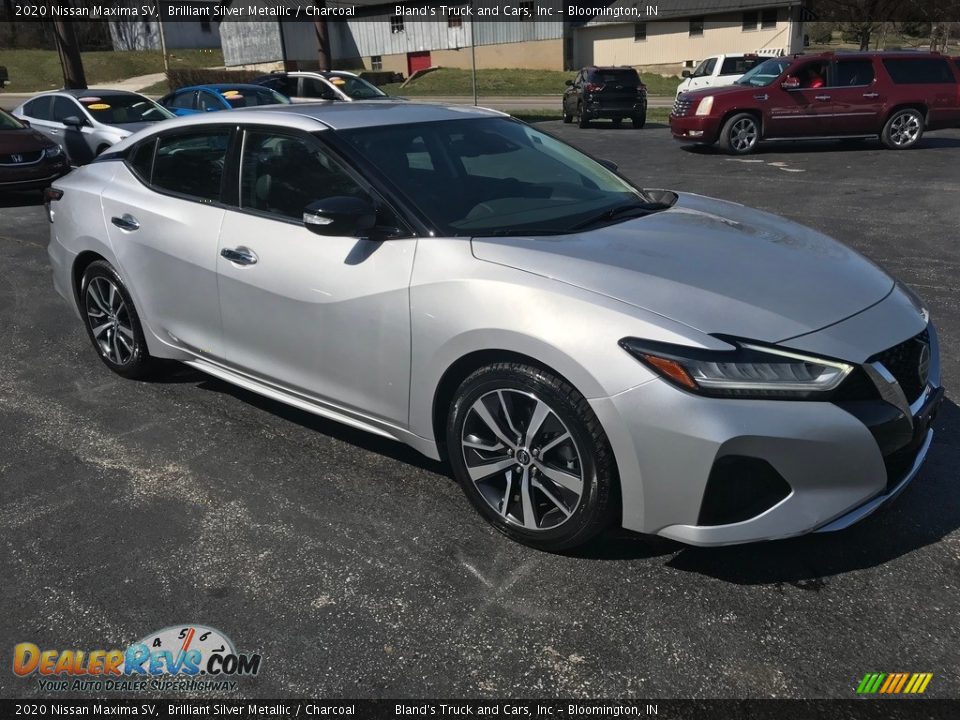 Front 3/4 View of 2020 Nissan Maxima SV Photo #4