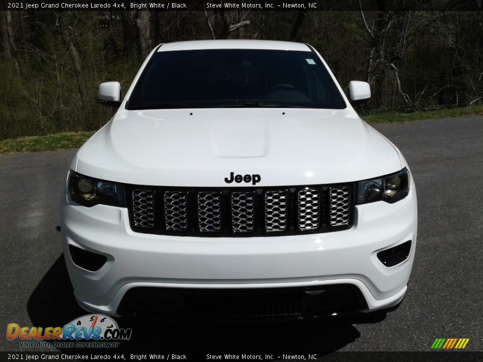 2021 Jeep Grand Cherokee Laredo 4x4 Bright White / Black Photo #3