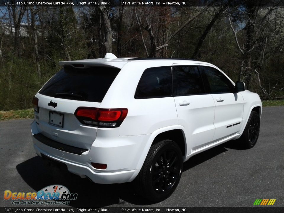 2021 Jeep Grand Cherokee Laredo 4x4 Bright White / Black Photo #6