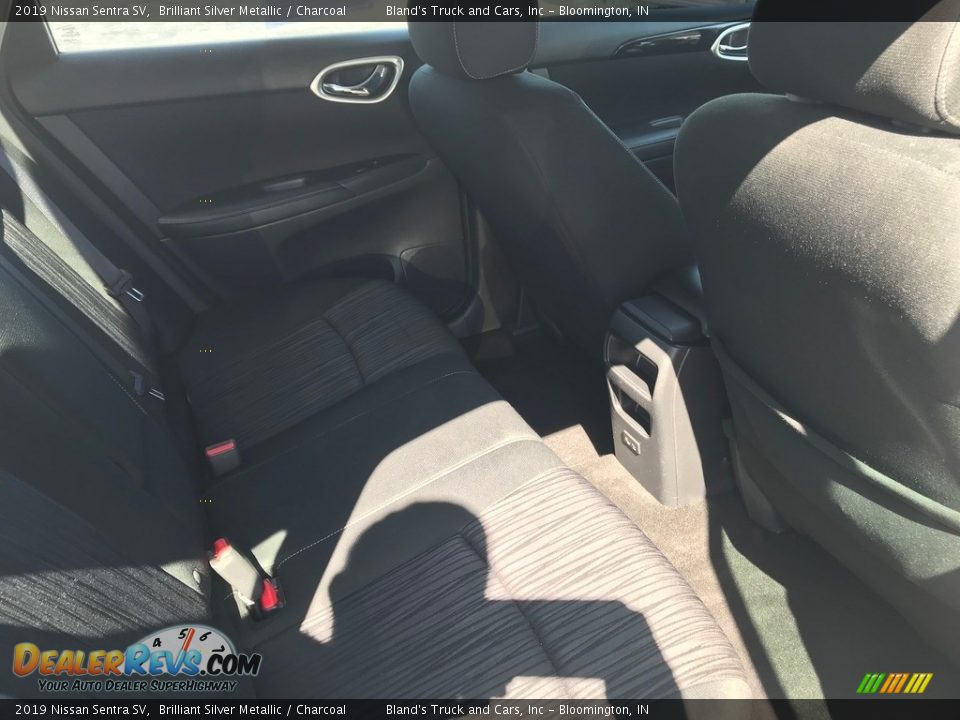 2019 Nissan Sentra SV Brilliant Silver Metallic / Charcoal Photo #30