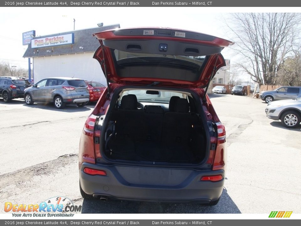 2016 Jeep Cherokee Latitude 4x4 Deep Cherry Red Crystal Pearl / Black Photo #13