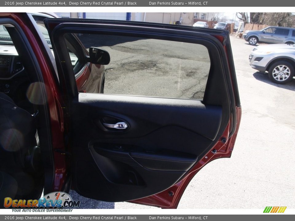 2016 Jeep Cherokee Latitude 4x4 Deep Cherry Red Crystal Pearl / Black Photo #14