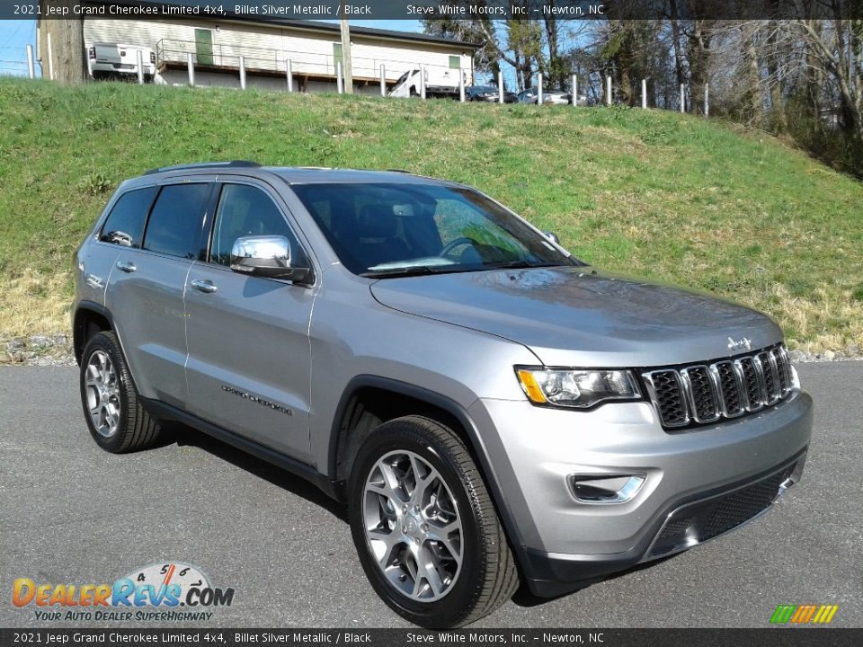 Front 3/4 View of 2021 Jeep Grand Cherokee Limited 4x4 Photo #4