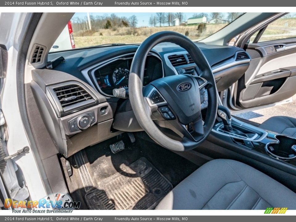 2014 Ford Fusion Hybrid S Oxford White / Earth Gray Photo #19