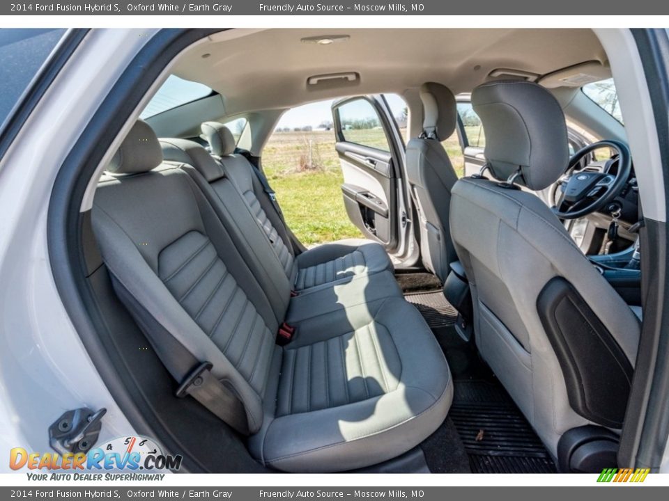 2014 Ford Fusion Hybrid S Oxford White / Earth Gray Photo #24