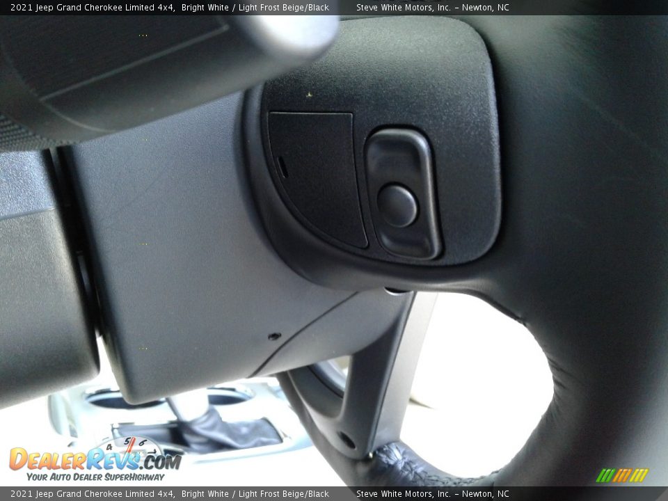 2021 Jeep Grand Cherokee Limited 4x4 Bright White / Light Frost Beige/Black Photo #12