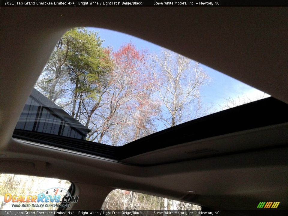 2021 Jeep Grand Cherokee Limited 4x4 Bright White / Light Frost Beige/Black Photo #31