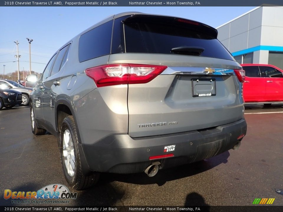 2018 Chevrolet Traverse LT AWD Pepperdust Metallic / Jet Black Photo #5