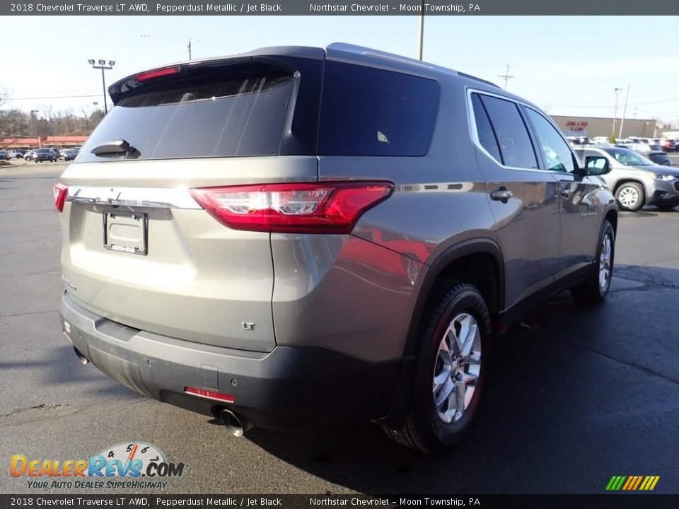 2018 Chevrolet Traverse LT AWD Pepperdust Metallic / Jet Black Photo #8