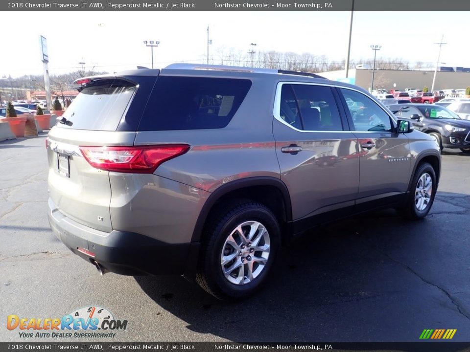 2018 Chevrolet Traverse LT AWD Pepperdust Metallic / Jet Black Photo #9