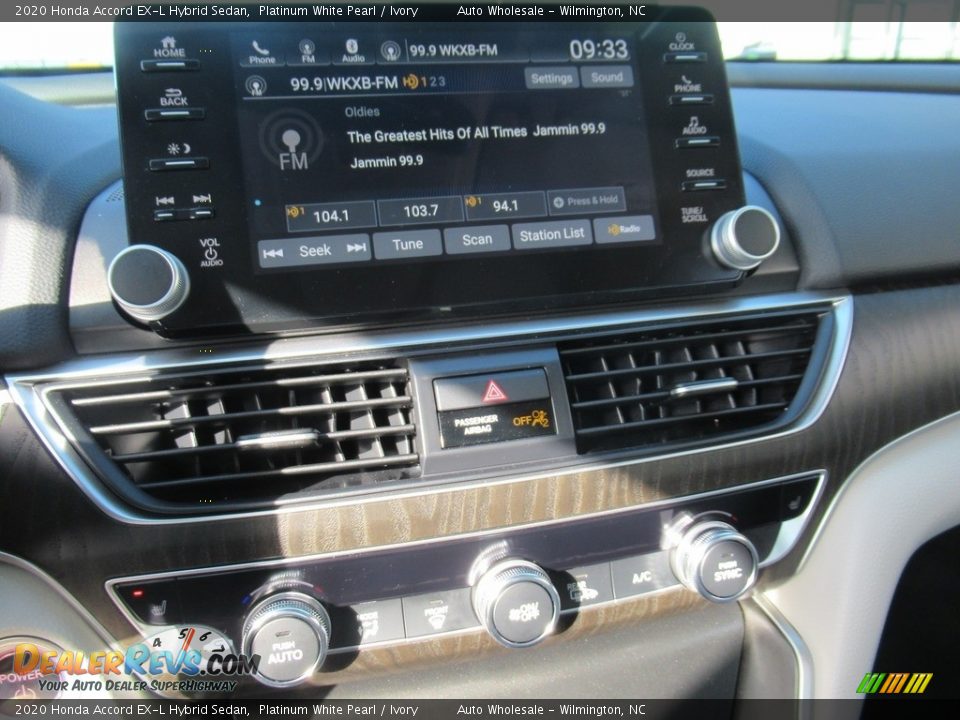 2020 Honda Accord EX-L Hybrid Sedan Platinum White Pearl / Ivory Photo #17