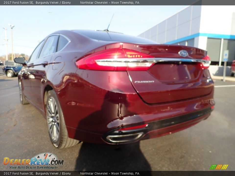 2017 Ford Fusion SE Burgundy Velvet / Ebony Photo #5