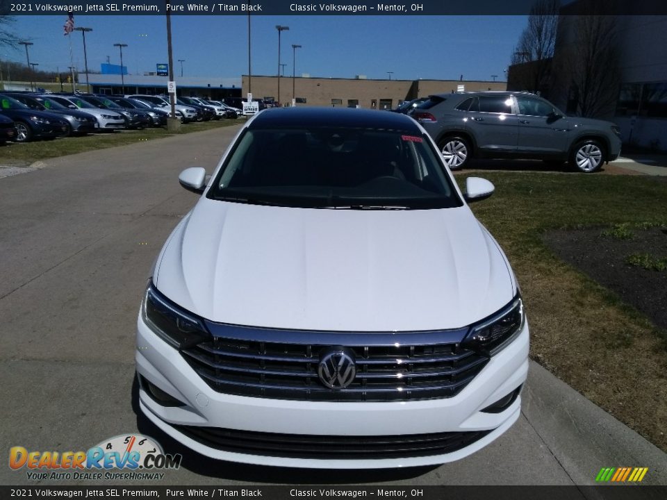 2021 Volkswagen Jetta SEL Premium Pure White / Titan Black Photo #2