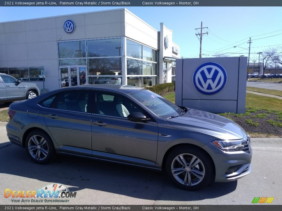 Front 3/4 View of 2021 Volkswagen Jetta R-Line Photo #1