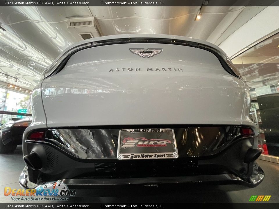2021 Aston Martin DBX AWD White / White/Black Photo #2