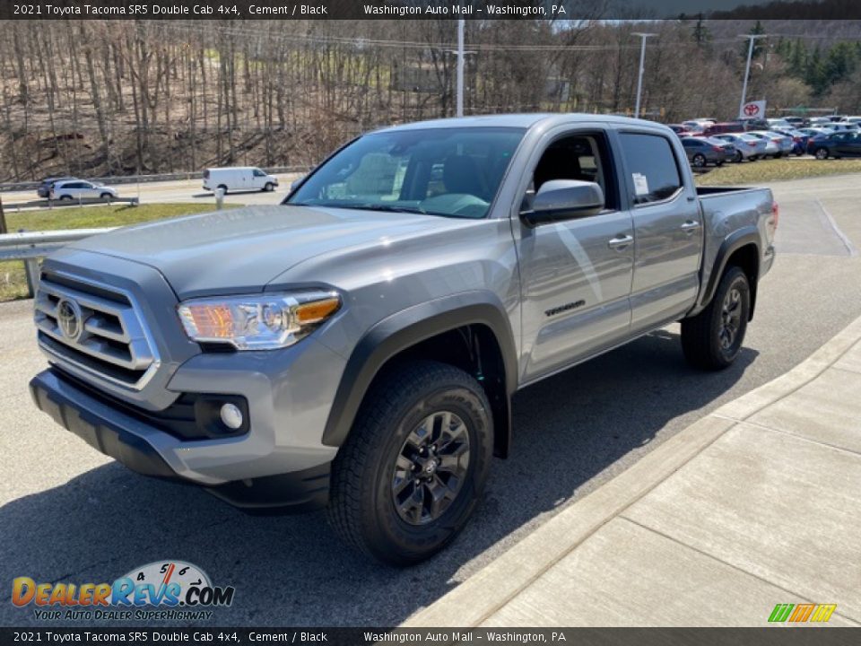 Front 3/4 View of 2021 Toyota Tacoma SR5 Double Cab 4x4 Photo #12