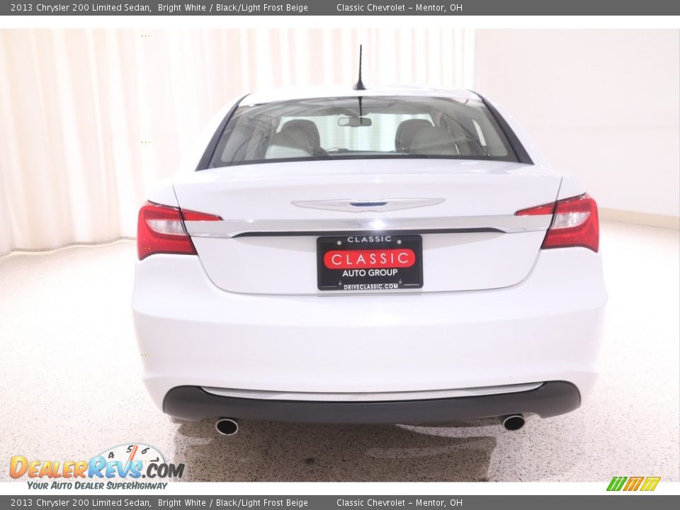 2013 Chrysler 200 Limited Sedan Bright White / Black/Light Frost Beige Photo #16