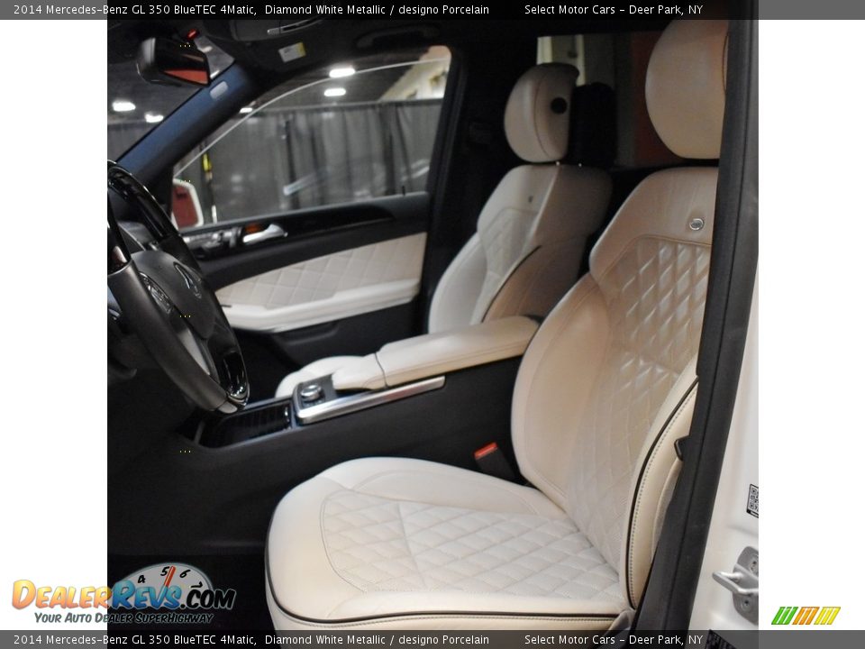 Front Seat of 2014 Mercedes-Benz GL 350 BlueTEC 4Matic Photo #15
