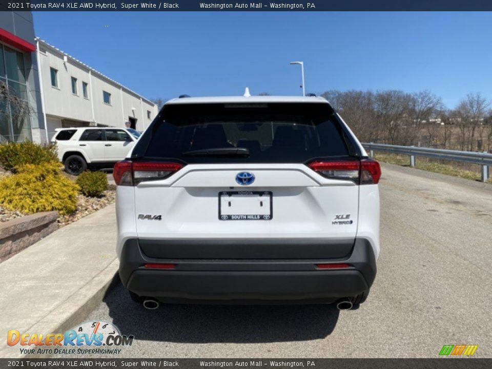 2021 Toyota RAV4 XLE AWD Hybrid Super White / Black Photo #16