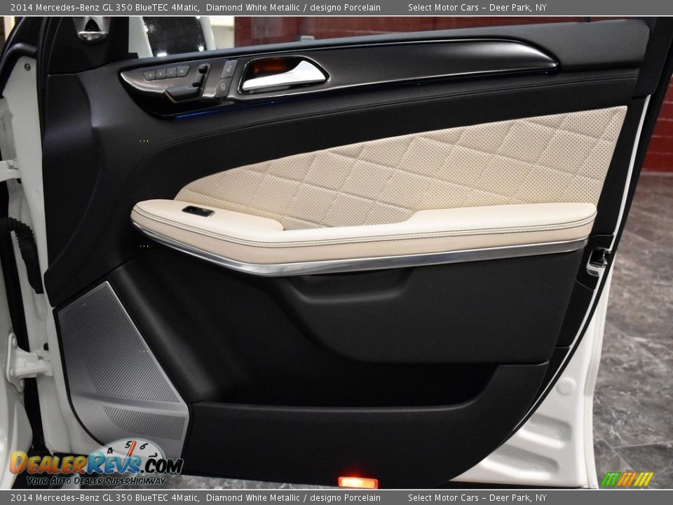 Door Panel of 2014 Mercedes-Benz GL 350 BlueTEC 4Matic Photo #21