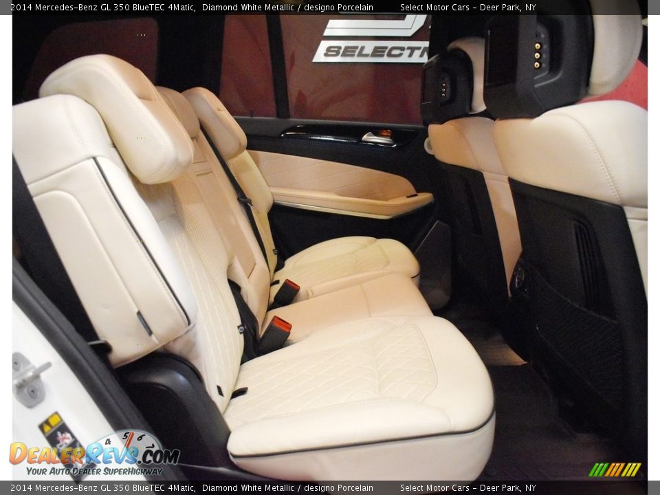 Rear Seat of 2014 Mercedes-Benz GL 350 BlueTEC 4Matic Photo #22