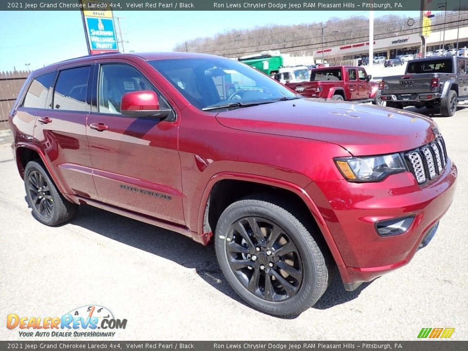 2021 Jeep Grand Cherokee Laredo 4x4 Velvet Red Pearl / Black Photo #8