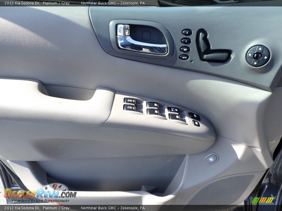 2012 Kia Sedona EX Platinum / Gray Photo #20