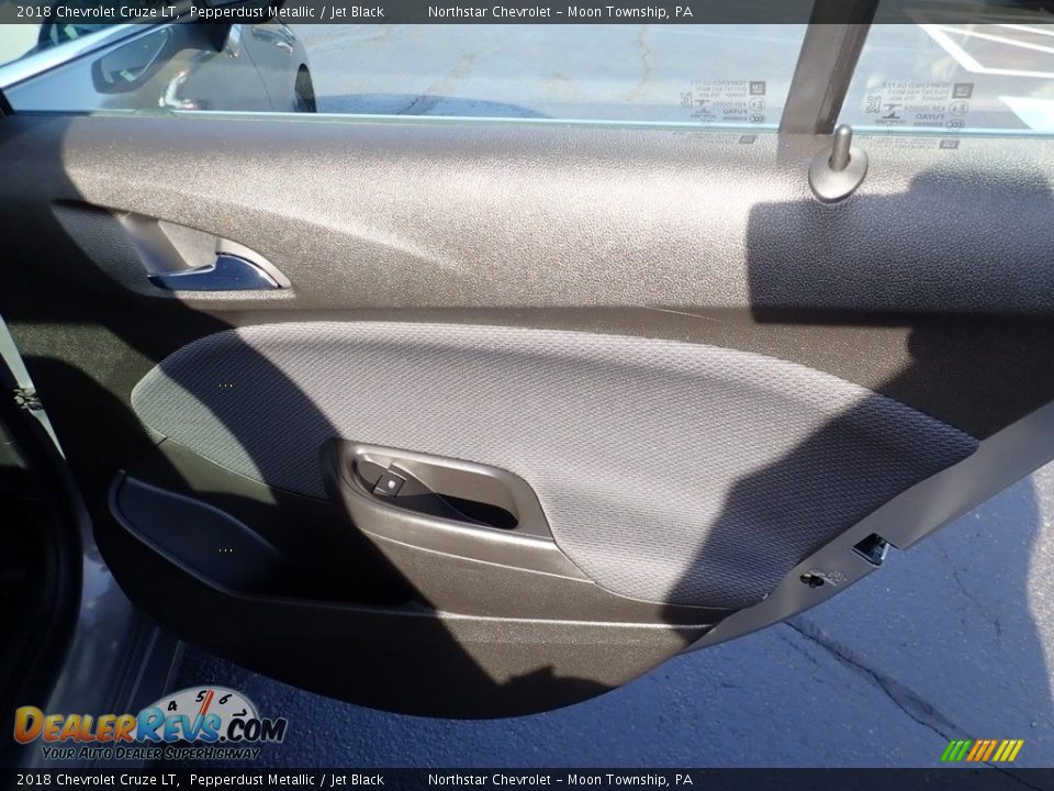 2018 Chevrolet Cruze LT Pepperdust Metallic / Jet Black Photo #18
