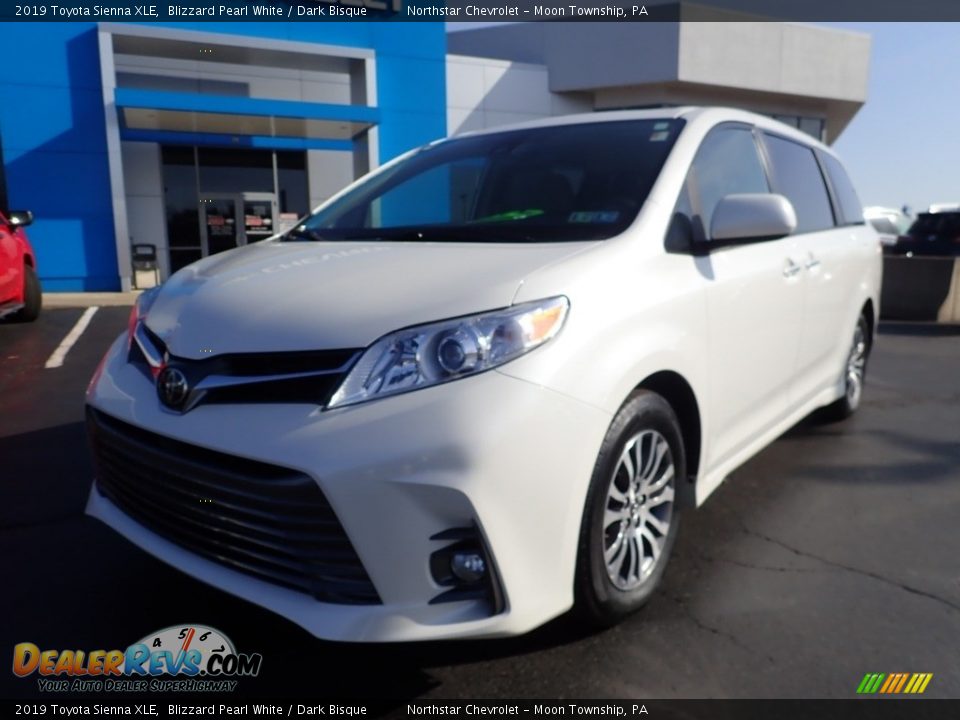 2019 Toyota Sienna XLE Blizzard Pearl White / Dark Bisque Photo #2