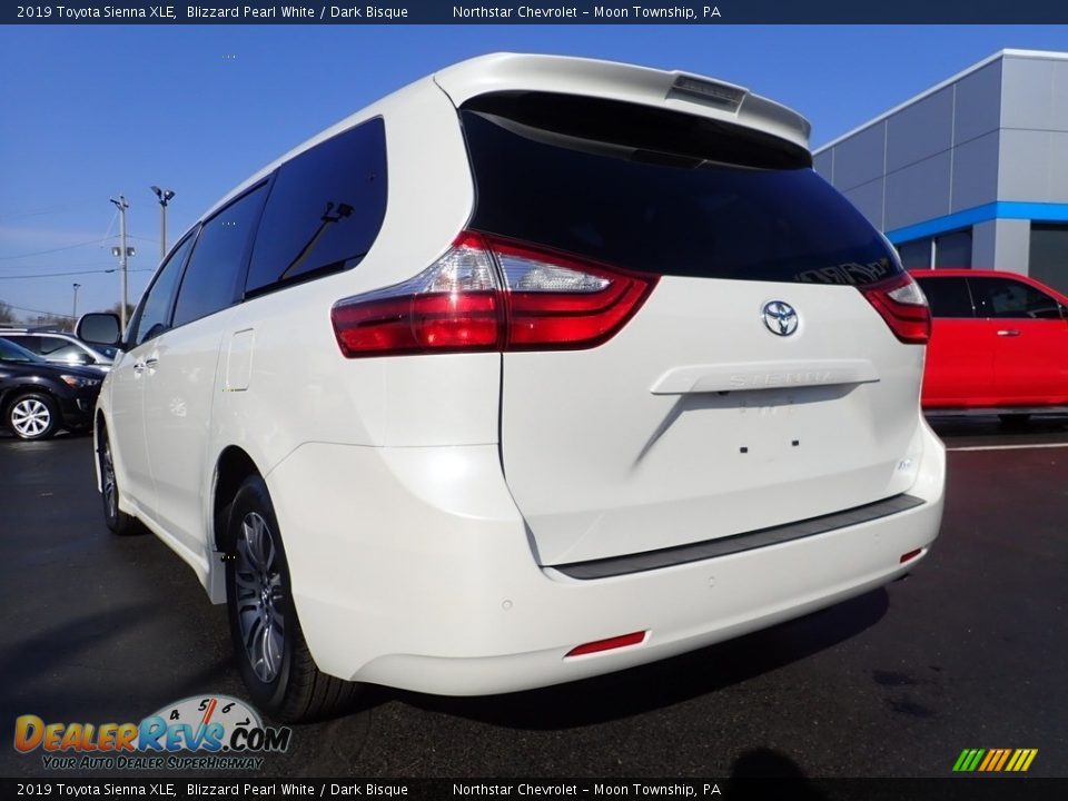 2019 Toyota Sienna XLE Blizzard Pearl White / Dark Bisque Photo #5