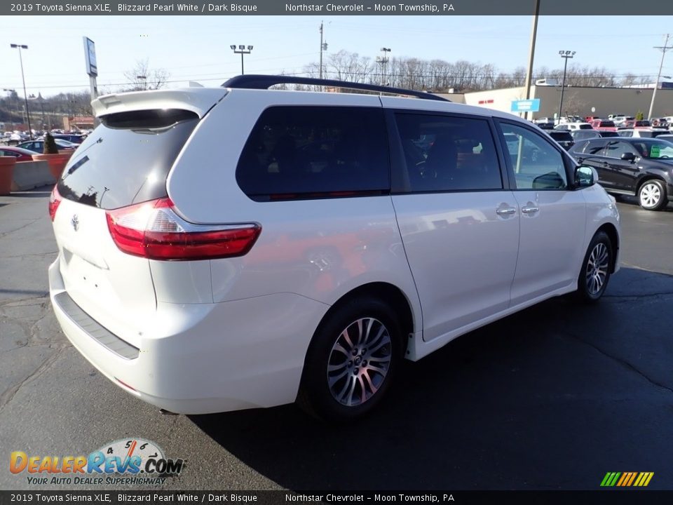 2019 Toyota Sienna XLE Blizzard Pearl White / Dark Bisque Photo #9