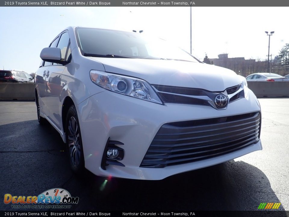 2019 Toyota Sienna XLE Blizzard Pearl White / Dark Bisque Photo #12