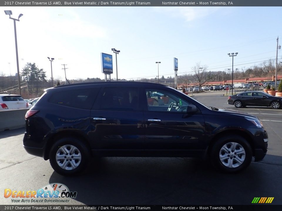 2017 Chevrolet Traverse LS AWD Blue Velvet Metallic / Dark Titanium/Light Titanium Photo #10