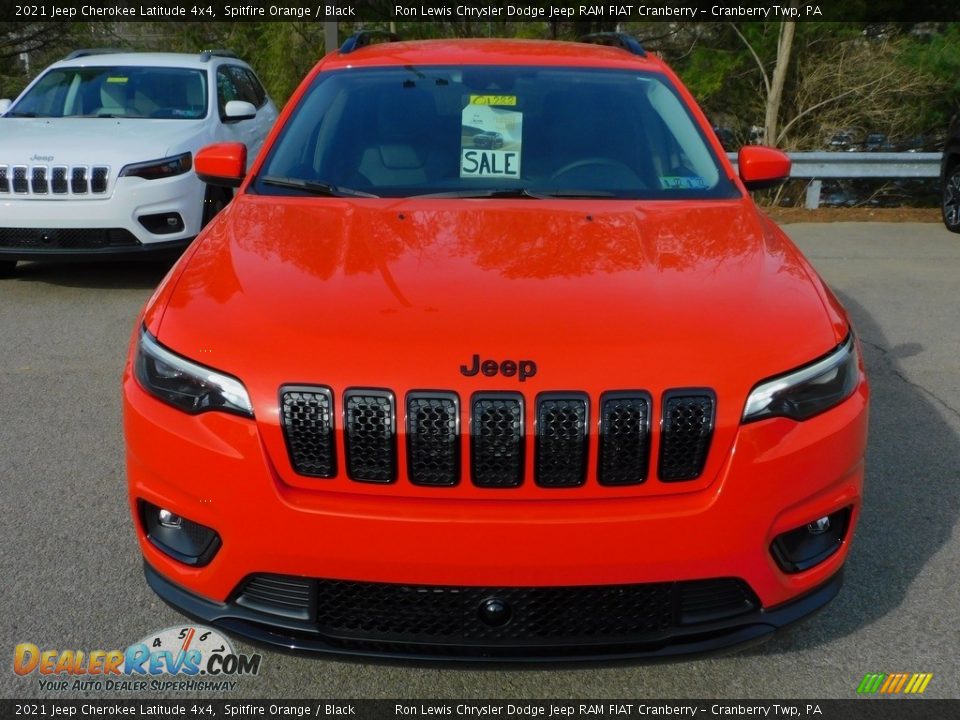 2021 Jeep Cherokee Latitude 4x4 Spitfire Orange / Black Photo #2