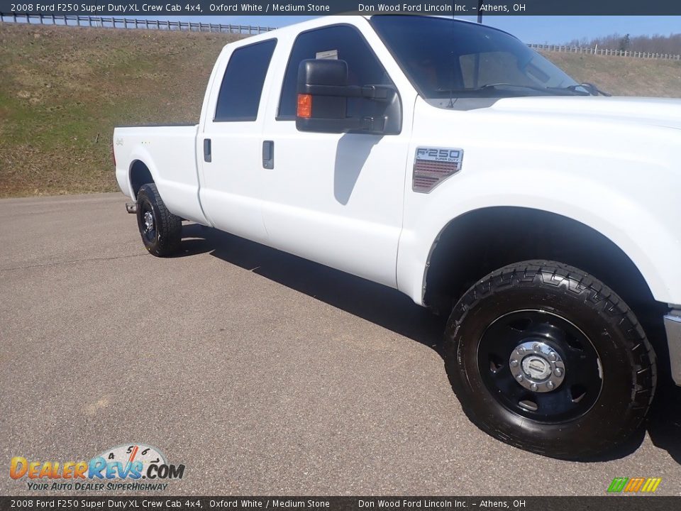 2008 Ford F250 Super Duty XL Crew Cab 4x4 Oxford White / Medium Stone Photo #3