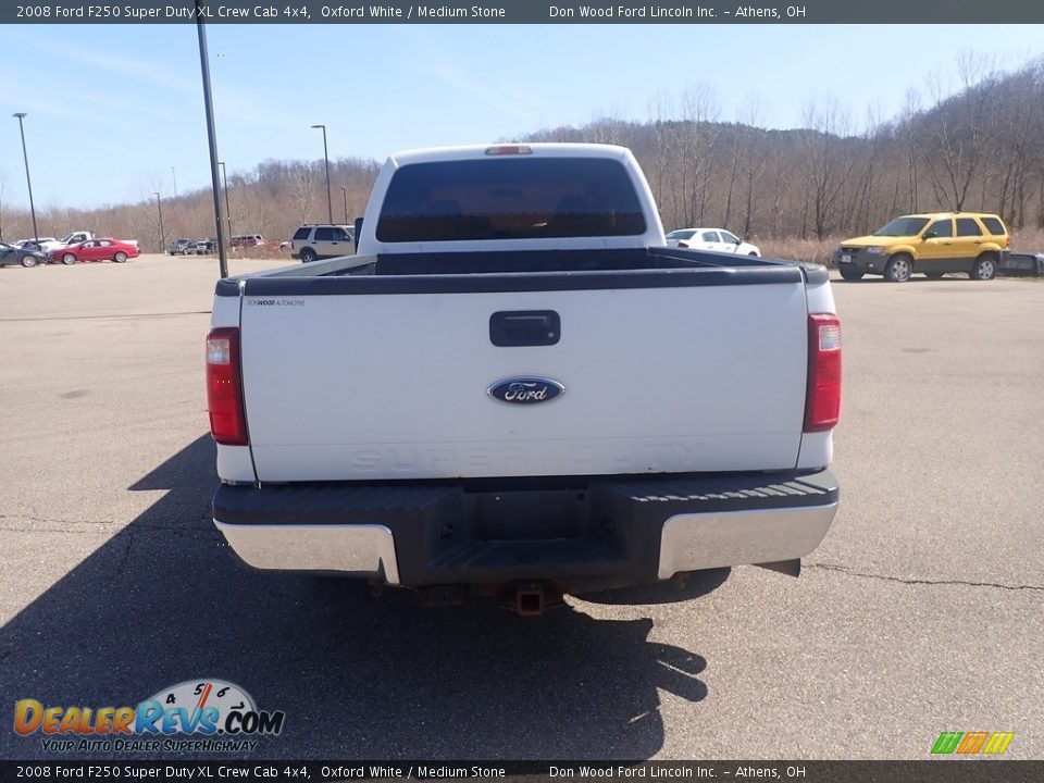 2008 Ford F250 Super Duty XL Crew Cab 4x4 Oxford White / Medium Stone Photo #12