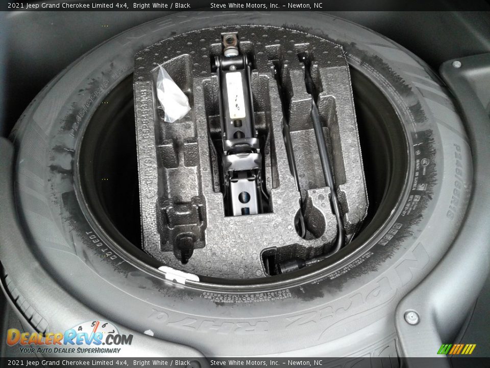 2021 Jeep Grand Cherokee Limited 4x4 Bright White / Black Photo #15