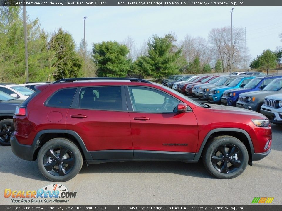 2021 Jeep Cherokee Altitude 4x4 Velvet Red Pearl / Black Photo #4