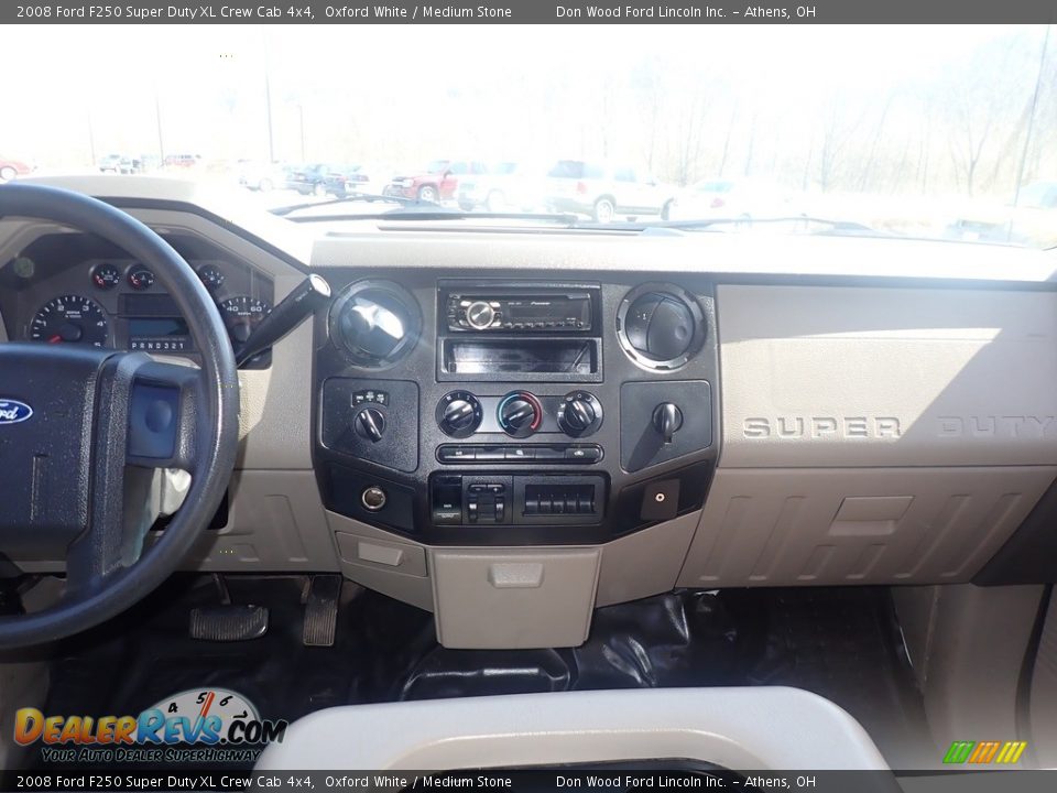 2008 Ford F250 Super Duty XL Crew Cab 4x4 Oxford White / Medium Stone Photo #23