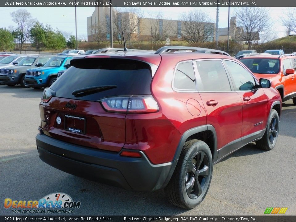 2021 Jeep Cherokee Altitude 4x4 Velvet Red Pearl / Black Photo #5