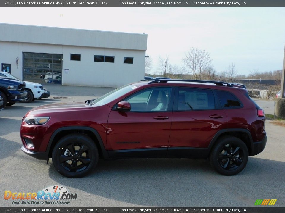 2021 Jeep Cherokee Altitude 4x4 Velvet Red Pearl / Black Photo #9