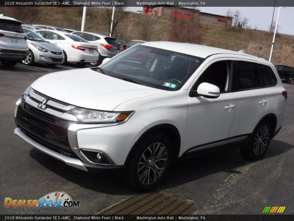 2018 Mitsubishi Outlander SE S-AWC Diamond White Pearl / Black Photo #4