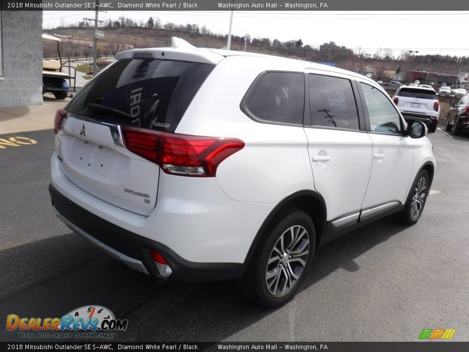 2018 Mitsubishi Outlander SE S-AWC Diamond White Pearl / Black Photo #10