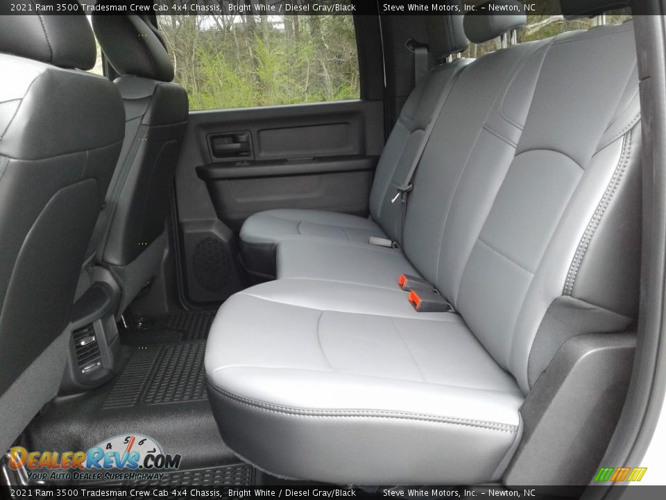 2021 Ram 3500 Tradesman Crew Cab 4x4 Chassis Bright White / Diesel Gray/Black Photo #11