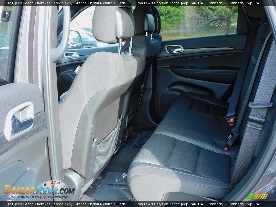 2021 Jeep Grand Cherokee Laredo 4x4 Granite Crystal Metallic / Black Photo #12