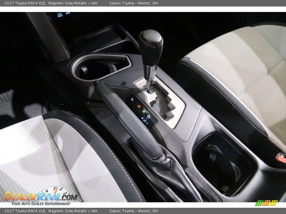 2017 Toyota RAV4 XLE Magnetic Gray Metallic / Ash Photo #14
