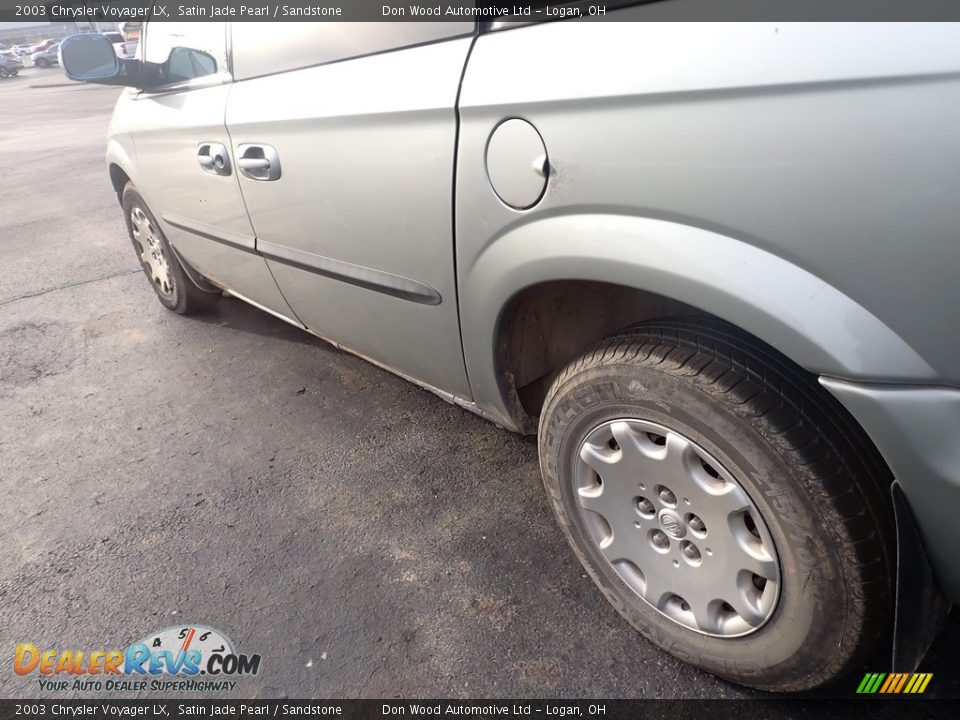 2003 Chrysler Voyager LX Satin Jade Pearl / Sandstone Photo #11